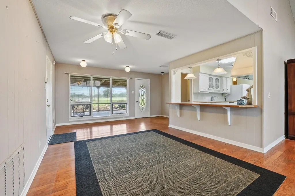 1900 S Shore Drive Bonham TX 75418