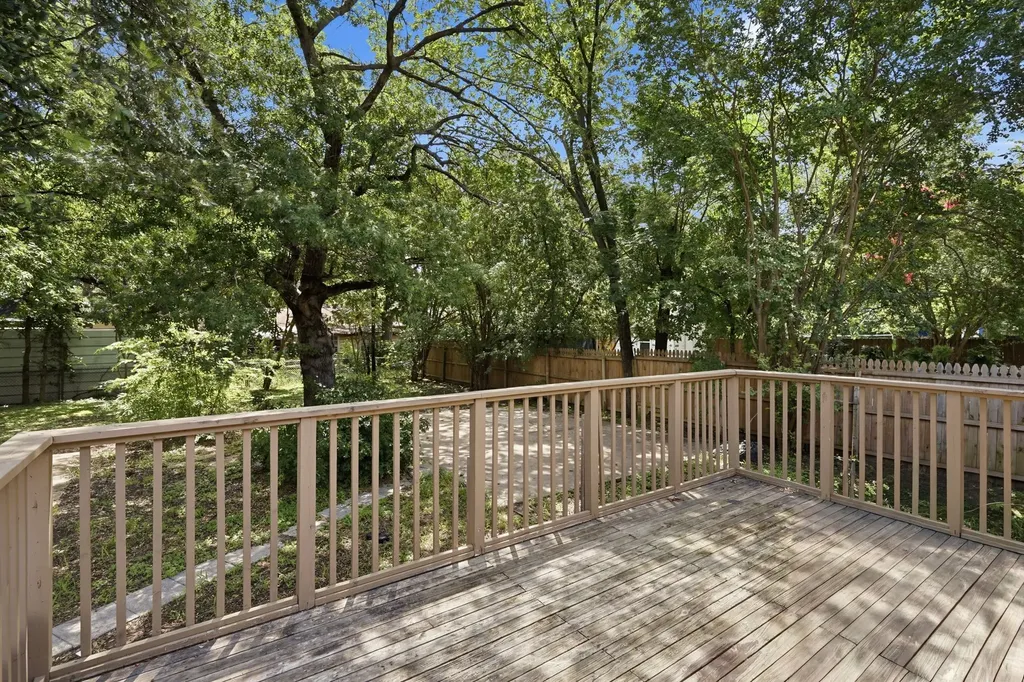 1450 Holcomb Road Dallas TX 75217
