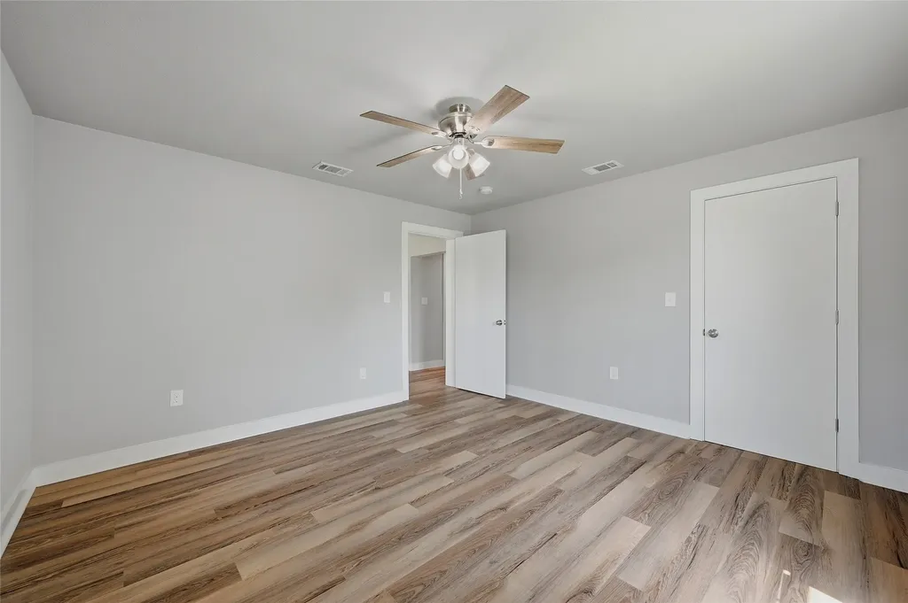 1525 W Woodard Street Denison TX 75020