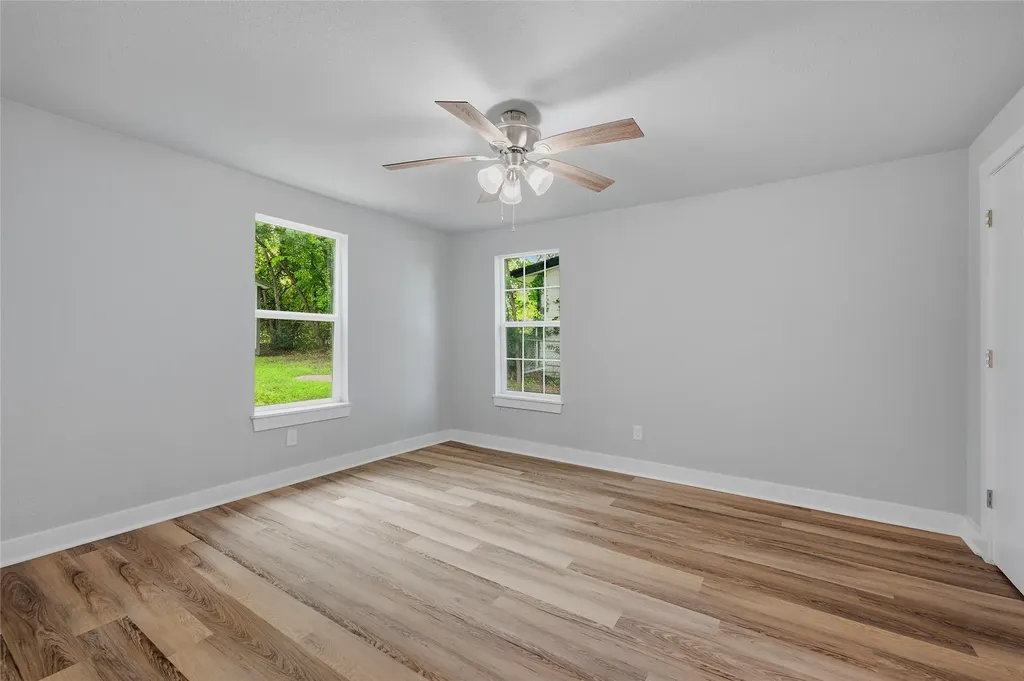 1525 W Woodard Street Denison TX 75020