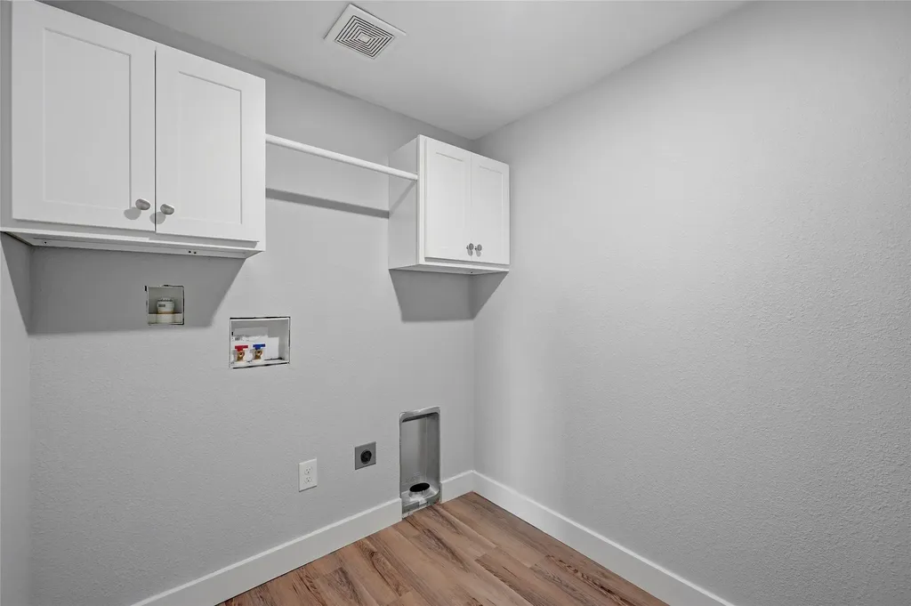 1525 W Woodard Street Denison TX 75020