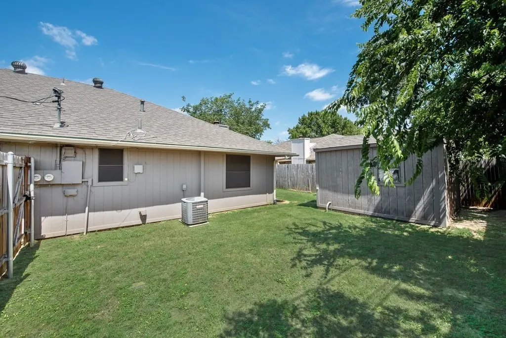 6608 Parkview Lane North Richland Hills TX 76182