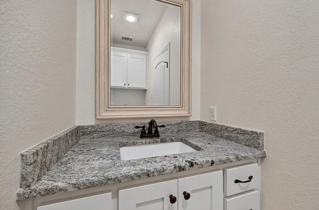 6660 County Road 319 Alvarado TX 76009