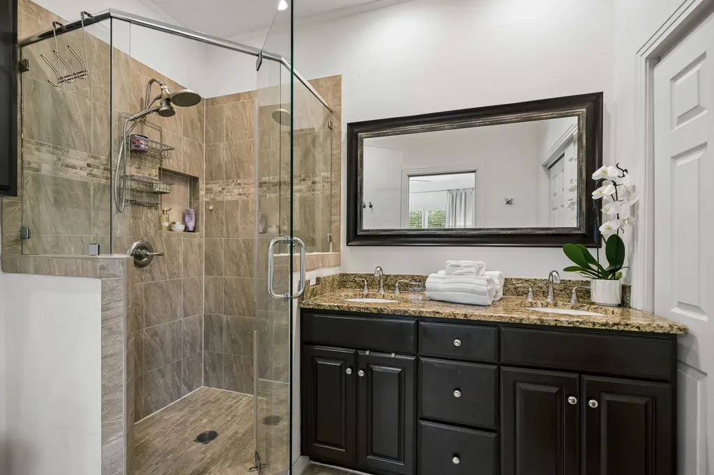 6106 Worth Street Dallas TX 75214