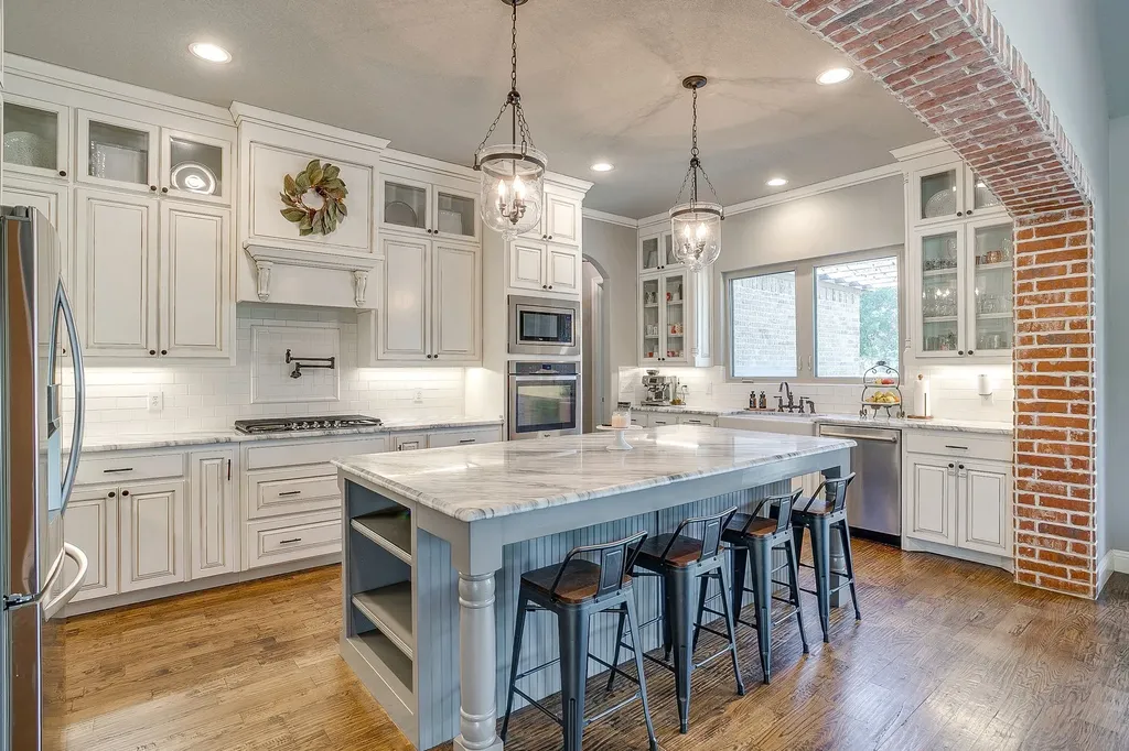 106 Treeline Court Lipan TX 76462