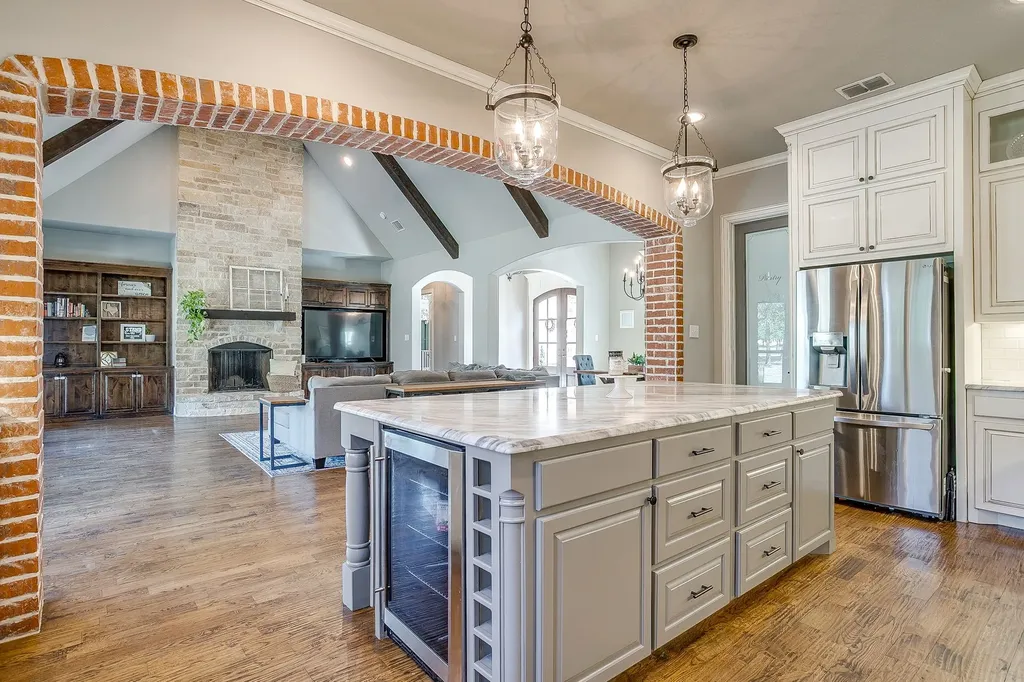 106 Treeline Court Lipan TX 76462