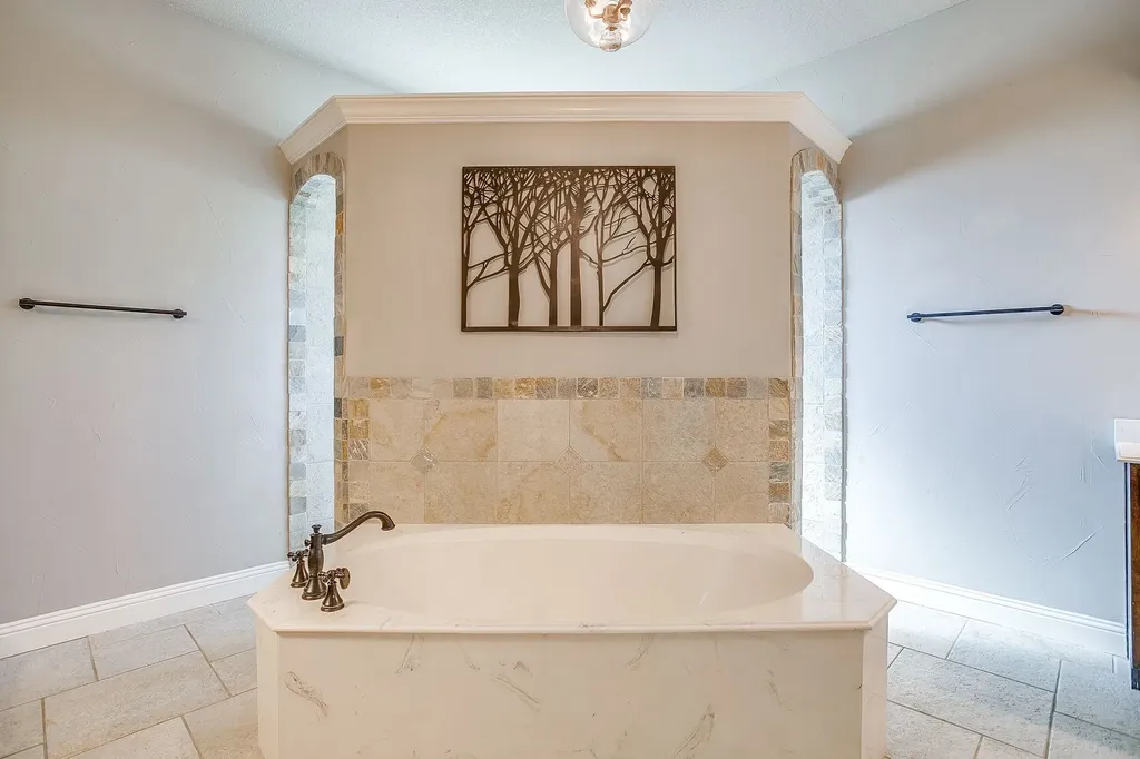 106 Treeline Court Lipan TX 76462