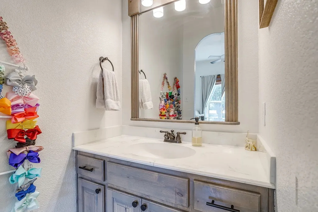 106 Treeline Court Lipan TX 76462
