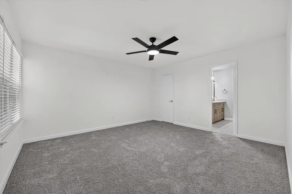24 Oakmont Court Pantego TX 76013