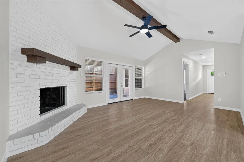 24 Oakmont Court Pantego TX 76013