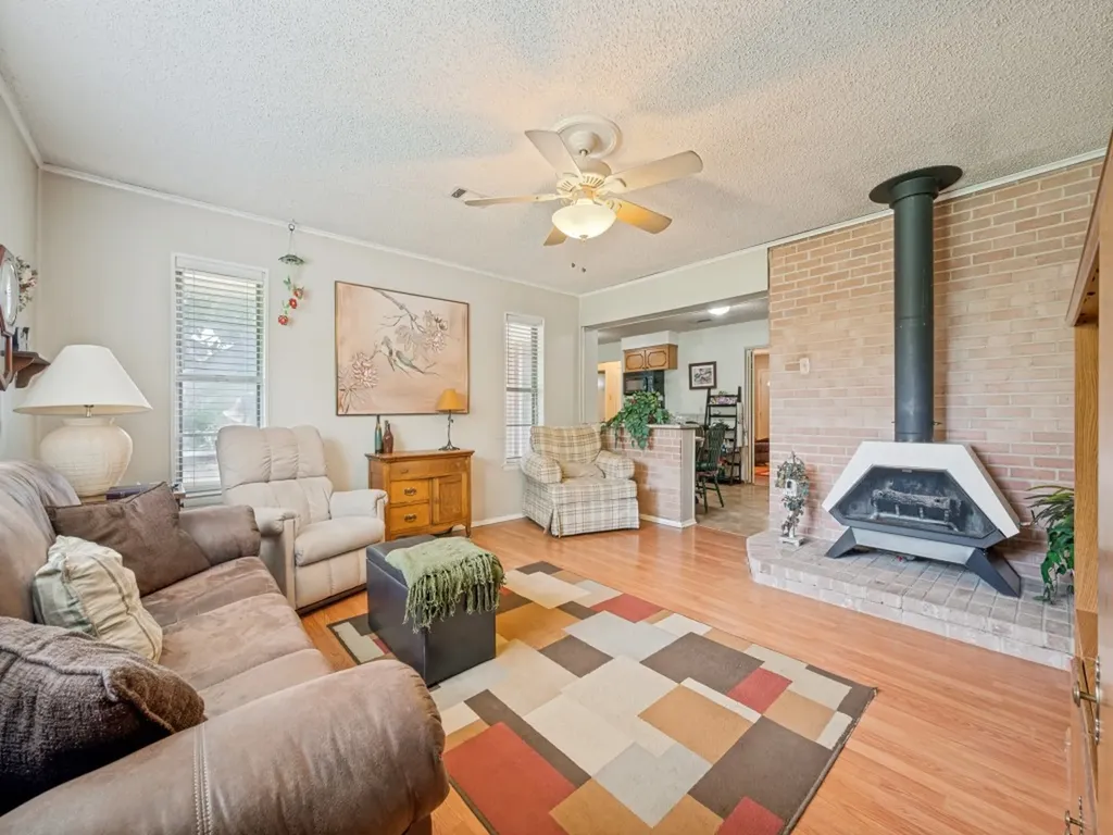 1604 Pleasant Run Road Carrollton TX 75006