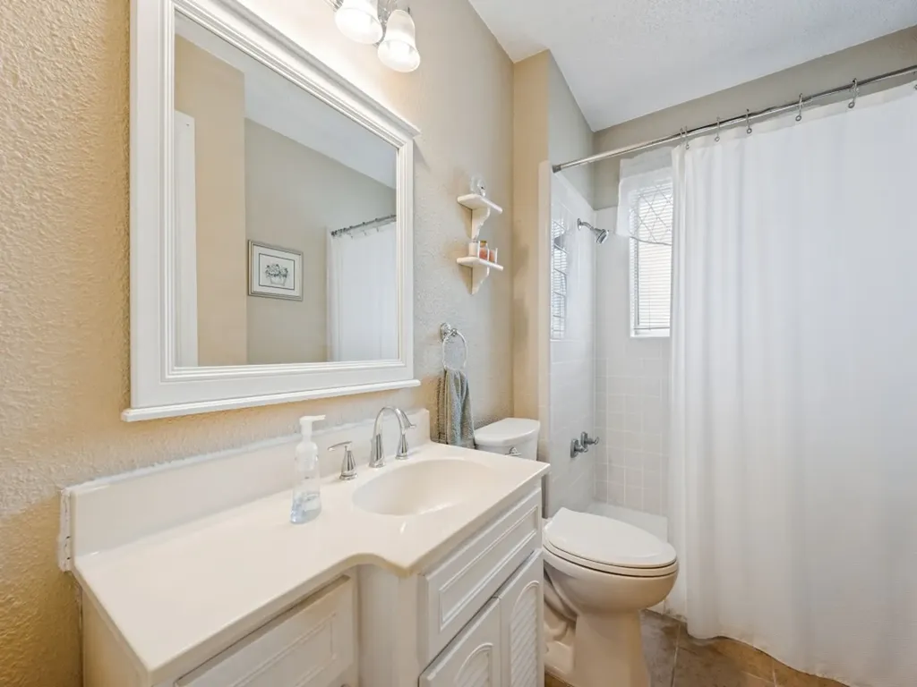 1604 Pleasant Run Road Carrollton TX 75006