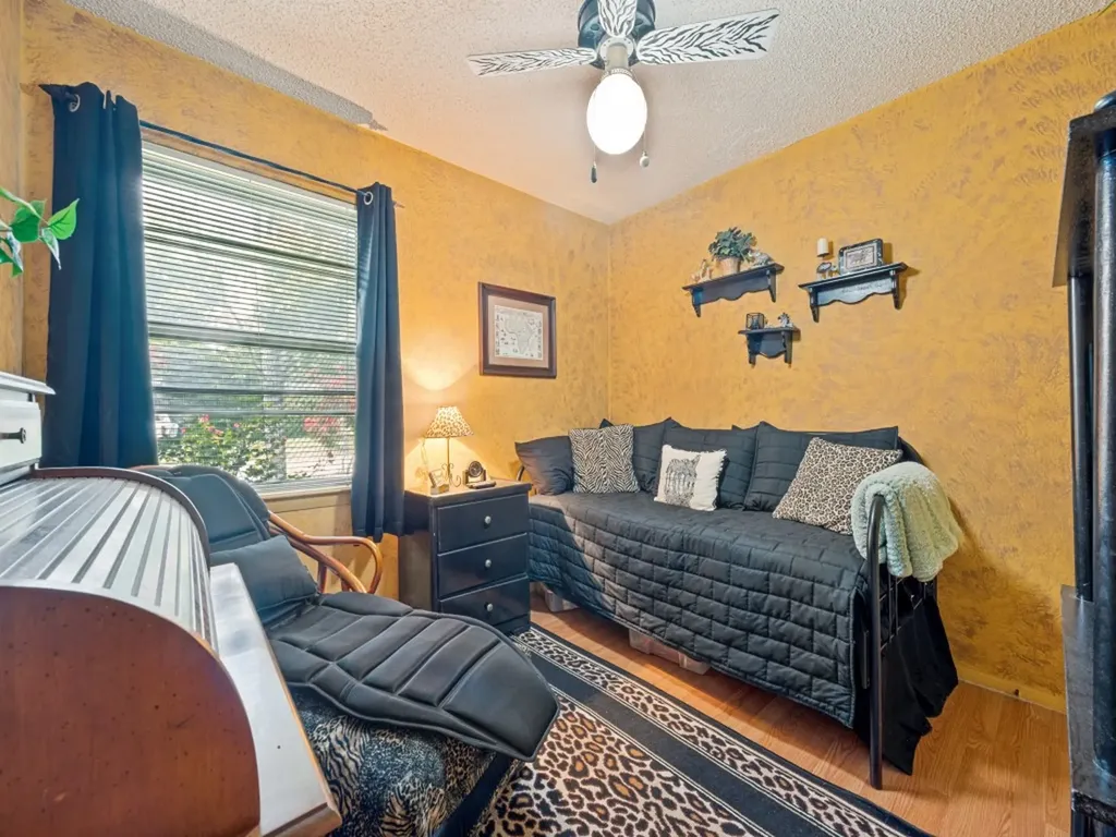 1604 Pleasant Run Road Carrollton TX 75006
