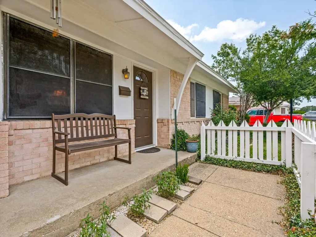 1604 Pleasant Run Road Carrollton TX 75006