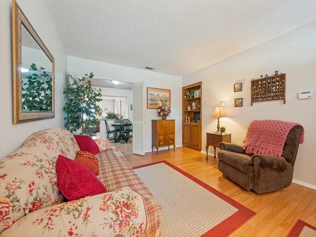 1604 Pleasant Run Road Carrollton TX 75006