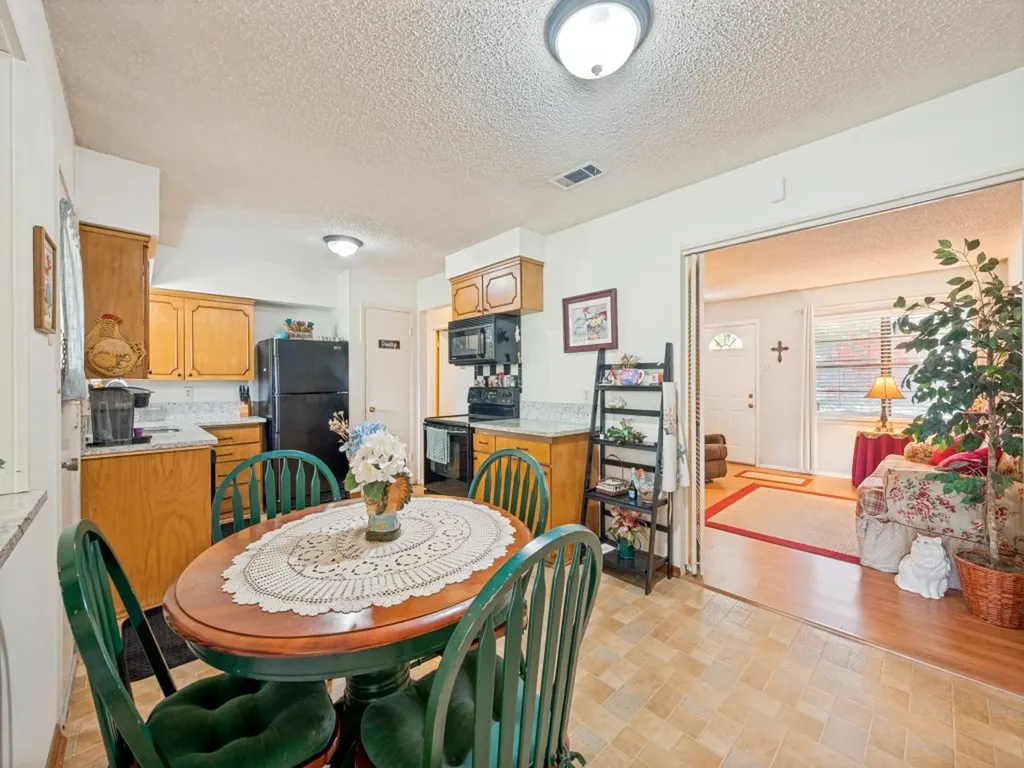1604 Pleasant Run Road Carrollton TX 75006