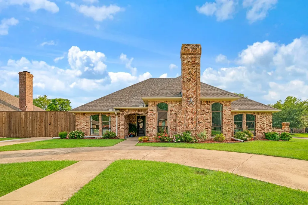 1945 N Collegiate Drive Paris TX 75462