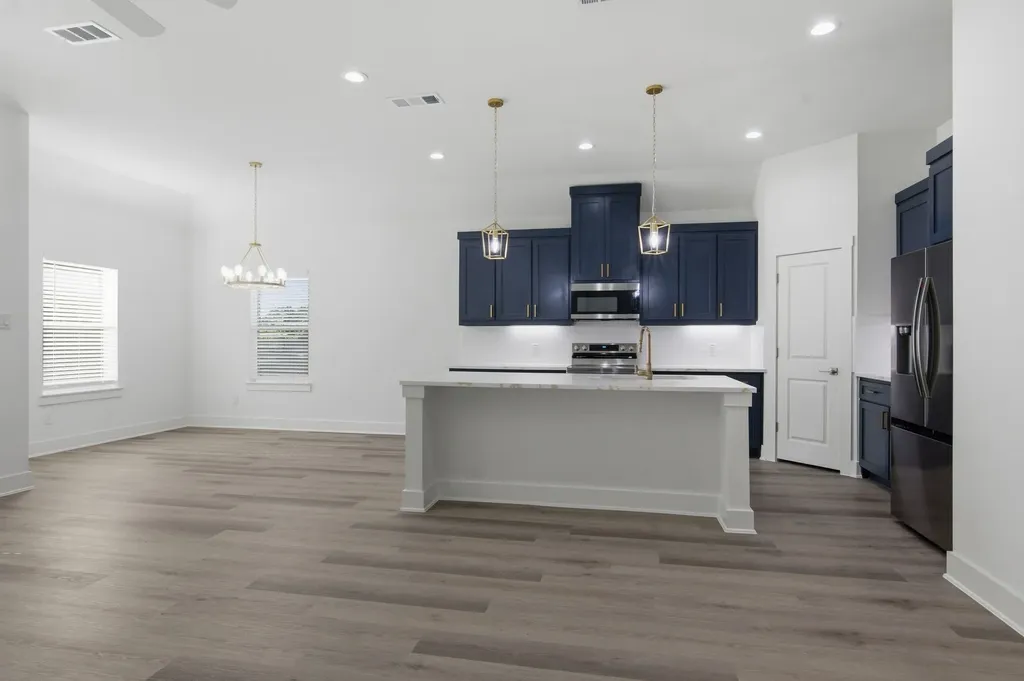 136 Rosemary Azle TX 76020