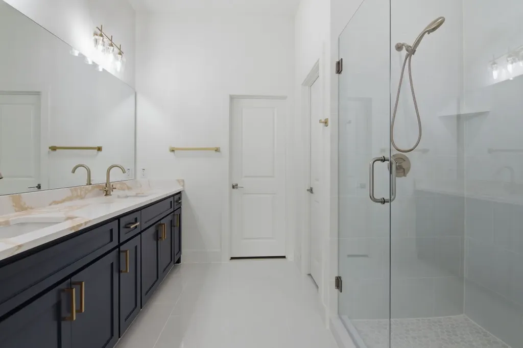 136 Rosemary Azle TX 76020
