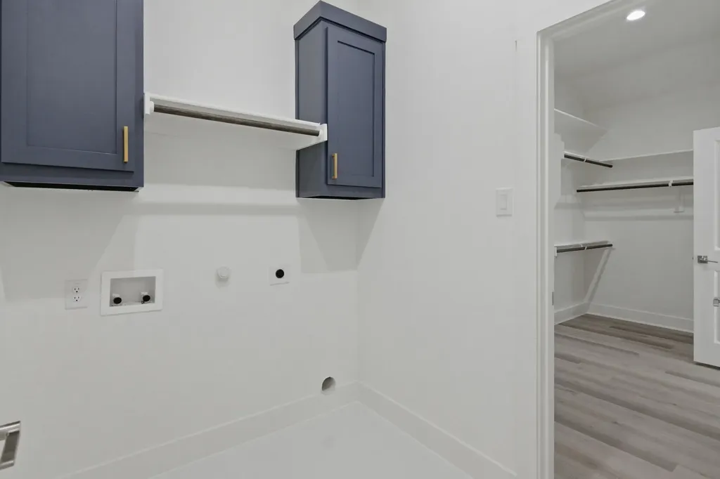 136 Rosemary Azle TX 76020