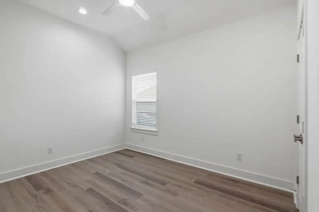 136 Rosemary Azle TX 76020