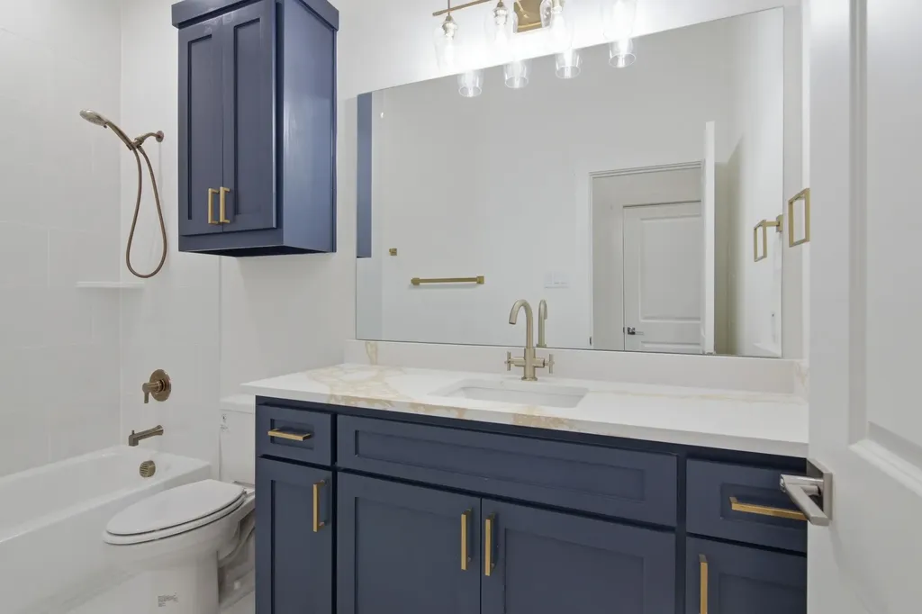 136 Rosemary Azle TX 76020