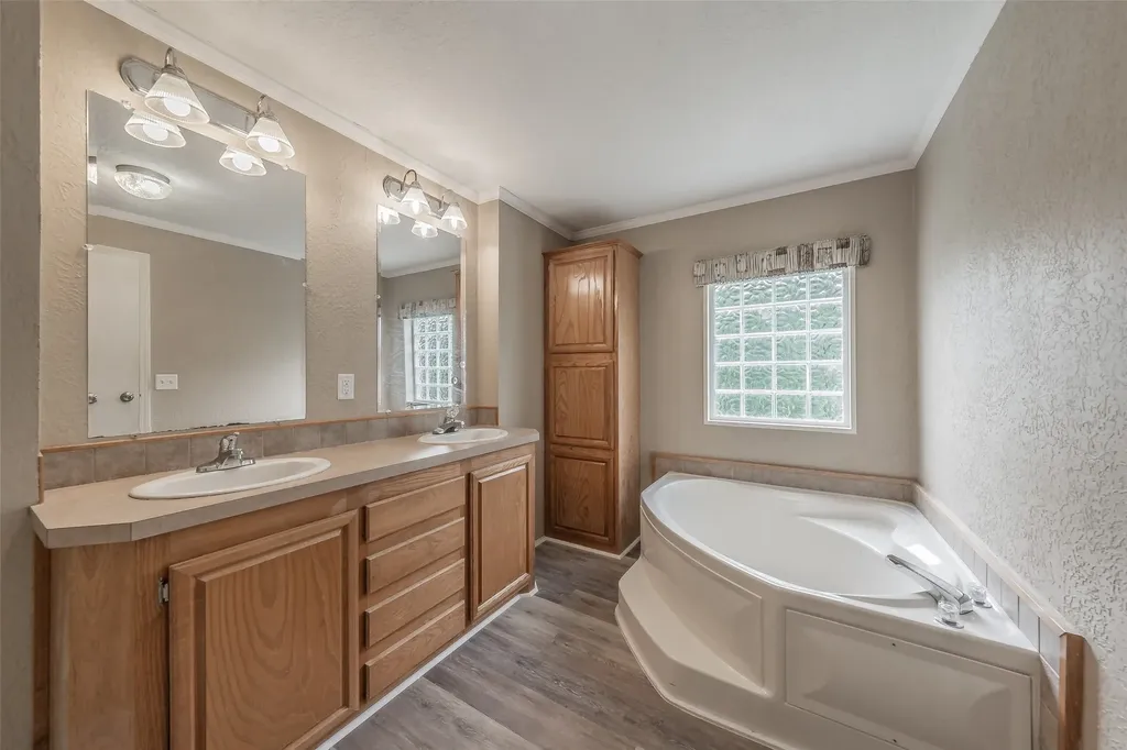 6236 County Road 308 Cleburne TX 76031