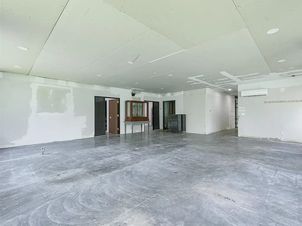 1331 Memorial Drive Denison TX 75020