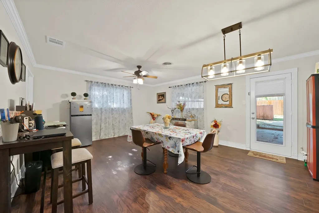 7824 Whitney Drive White Settlement TX 76108