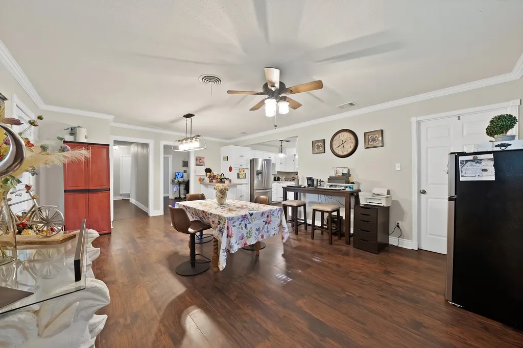 7824 Whitney Drive White Settlement TX 76108