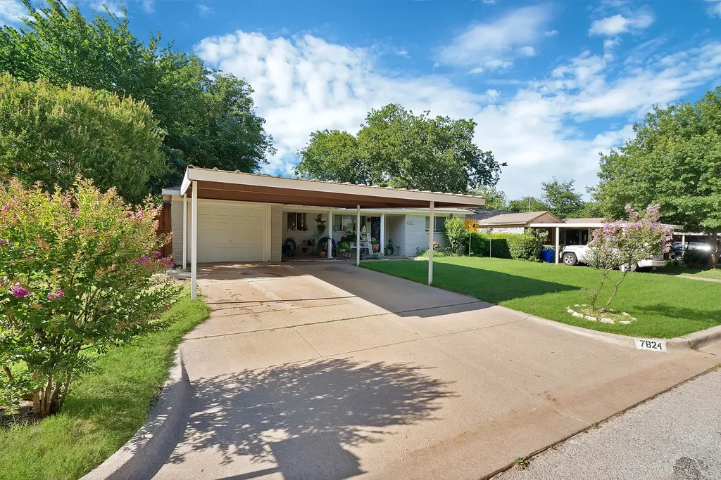 7824 Whitney Drive White Settlement TX 76108