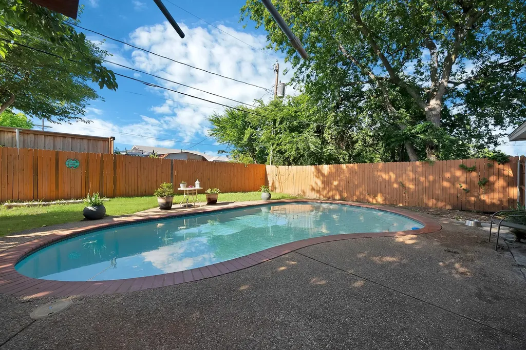 7824 Whitney Drive White Settlement TX 76108