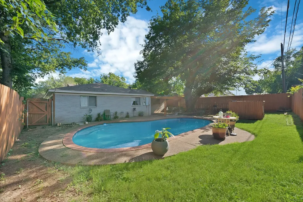 7824 Whitney Drive White Settlement TX 76108
