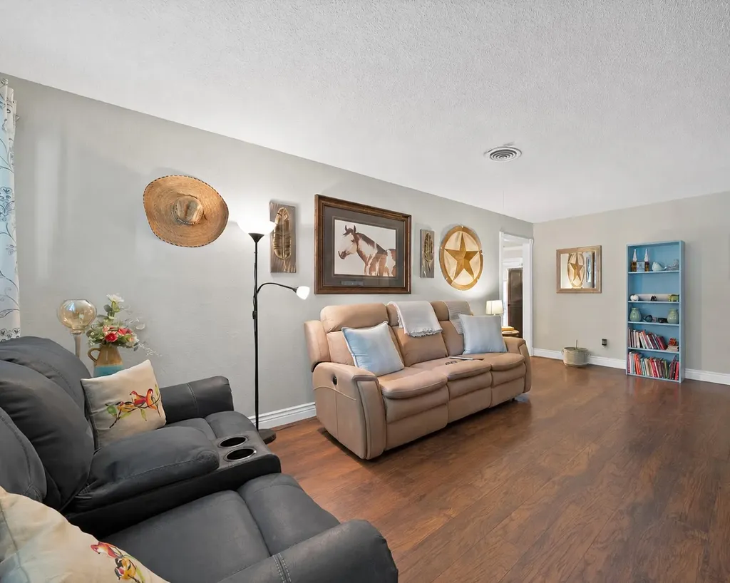 7824 Whitney Drive White Settlement TX 76108