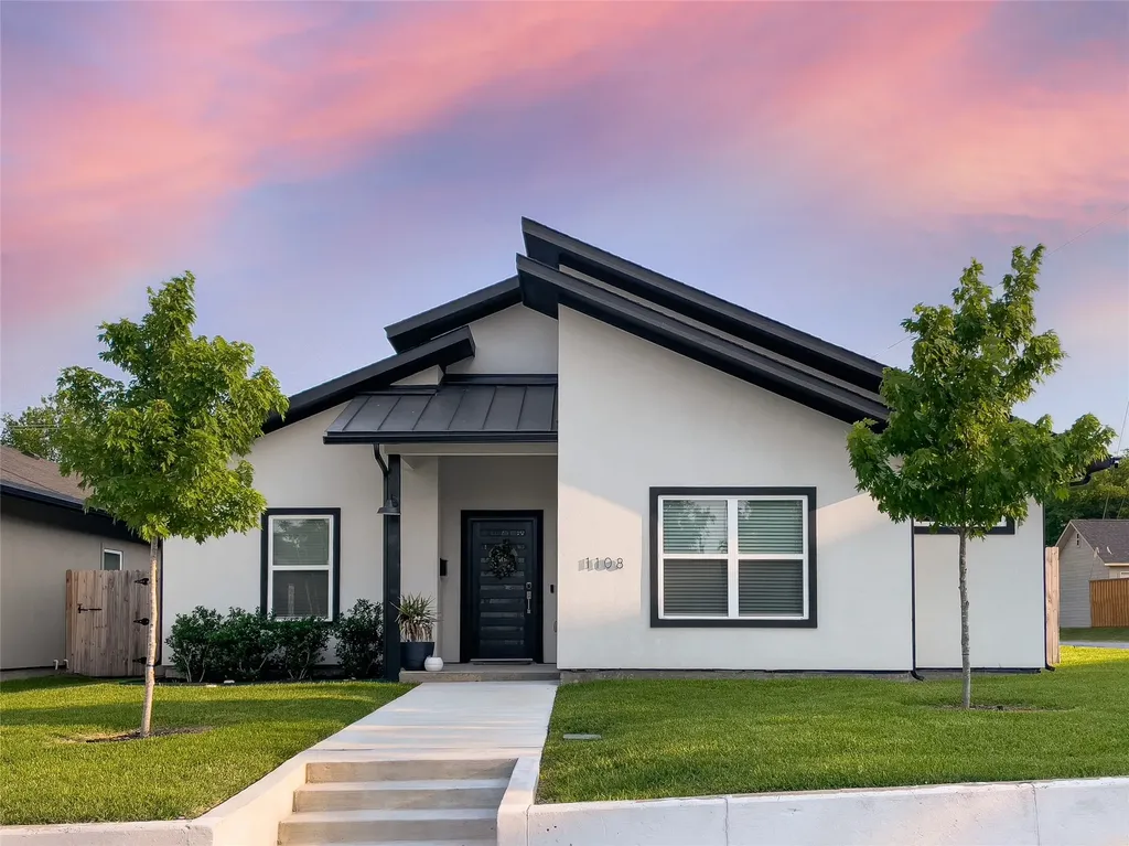 1108 Claude Street Dallas TX 75203