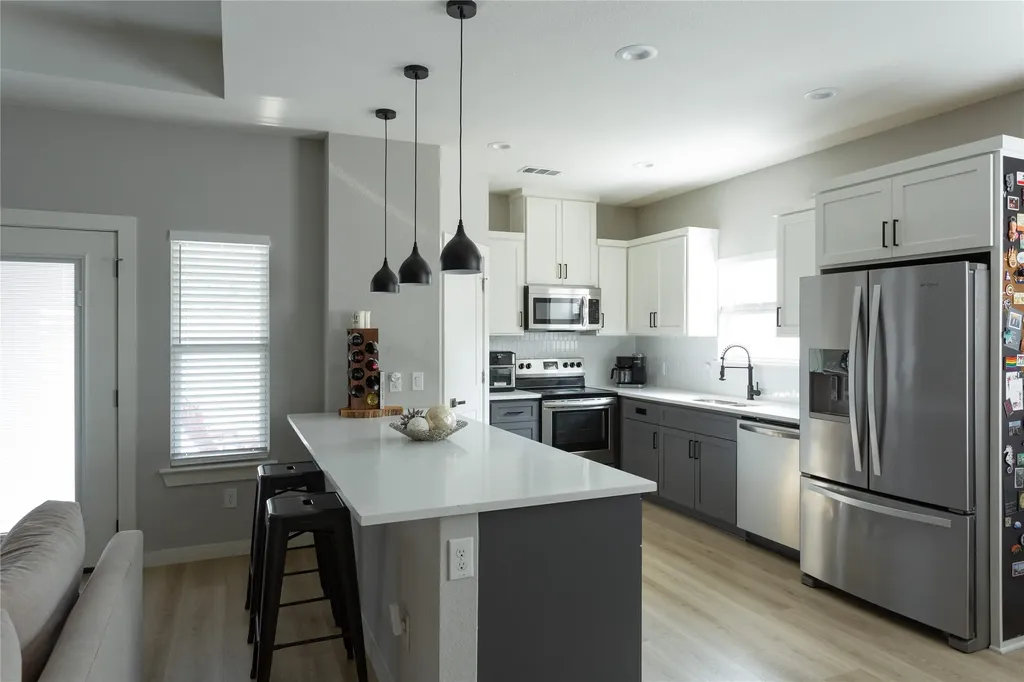 1108 Claude Street Dallas TX 75203