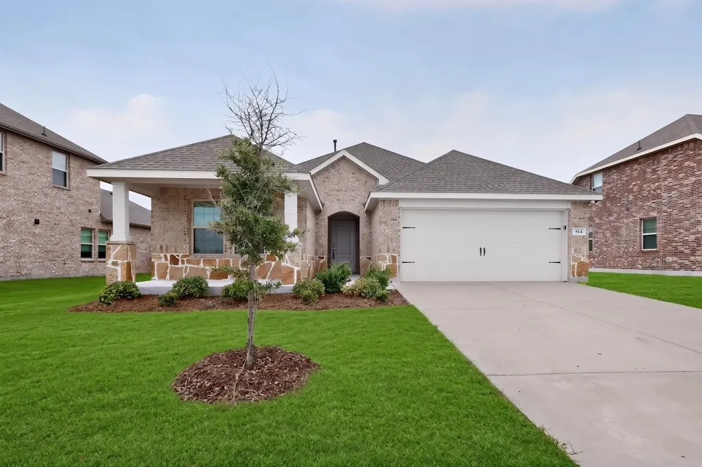 212 Goldfinch Drive Caddo Mills TX 75135