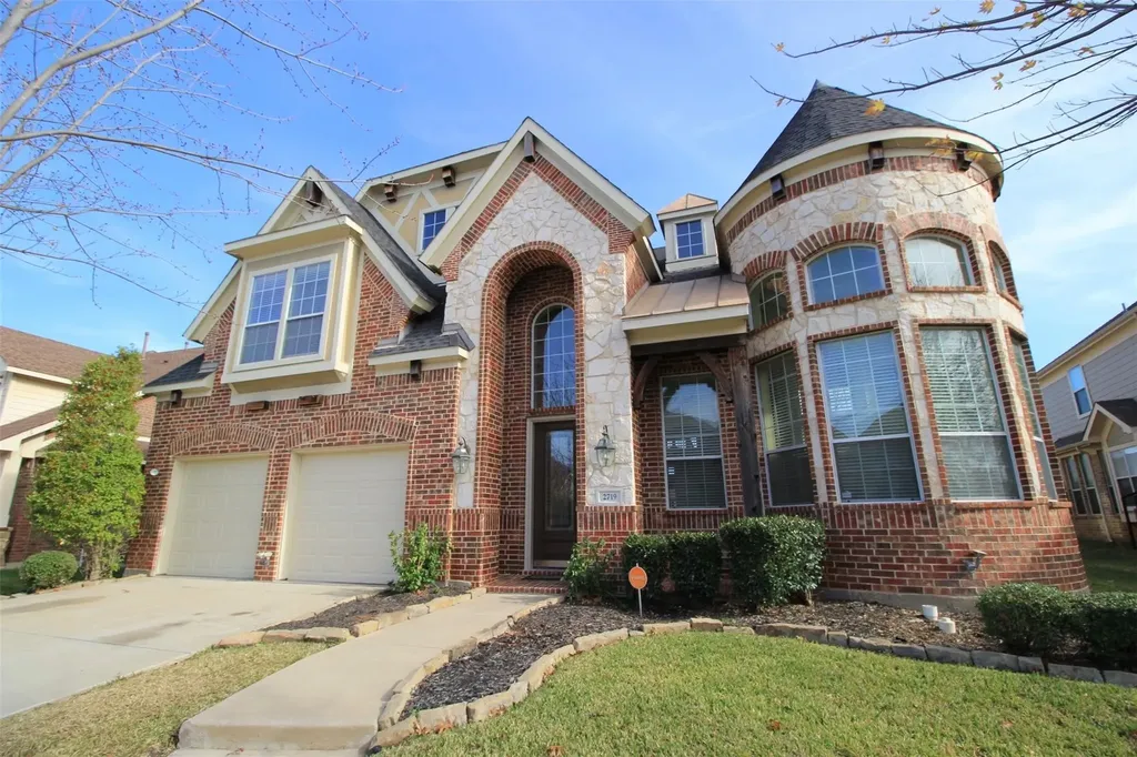 2719 Explorador Grand Prairie TX 75054