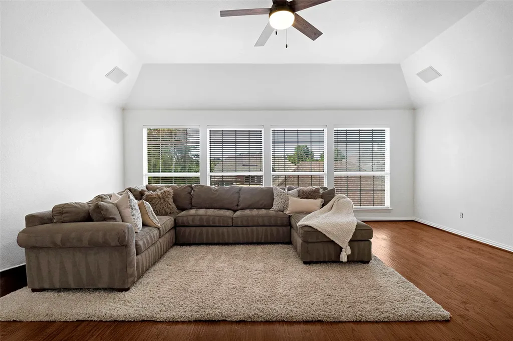2505 Sir Tristram Lewisville TX 75056