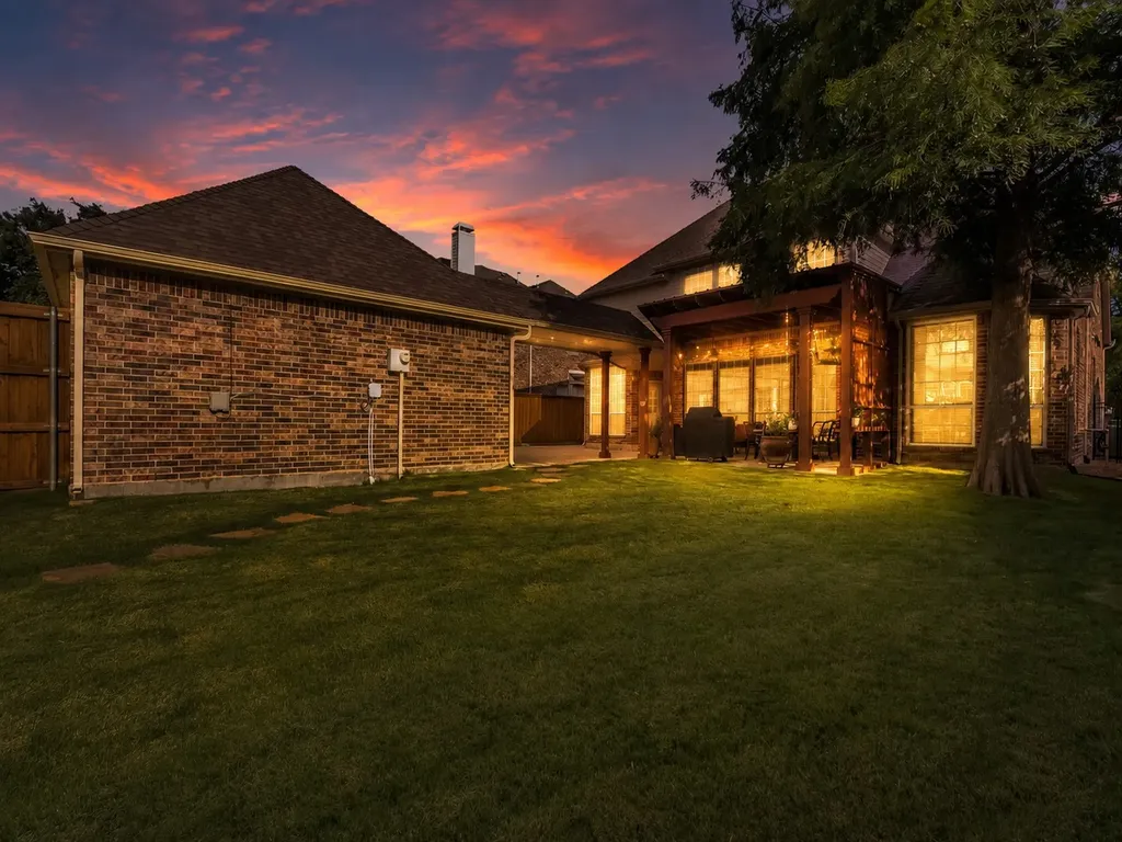 2505 Sir Tristram Lewisville TX 75056