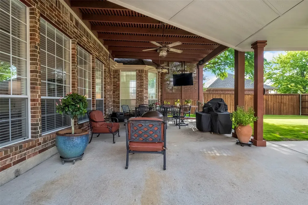 2505 Sir Tristram Lewisville TX 75056