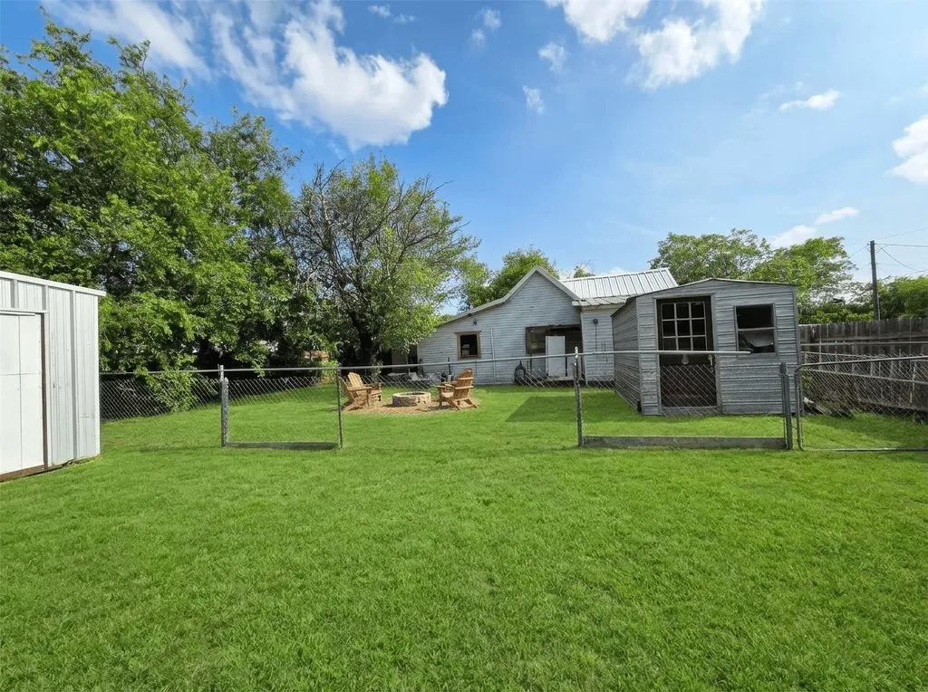 122 W Harris Street Dublin TX 76446