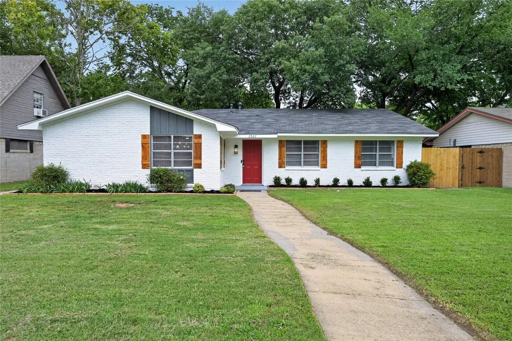 2507 Foxcroft Circle Denton TX 76209