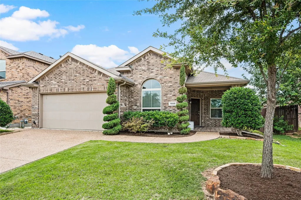 1800 Jacona Trail Fort Worth TX 76131
