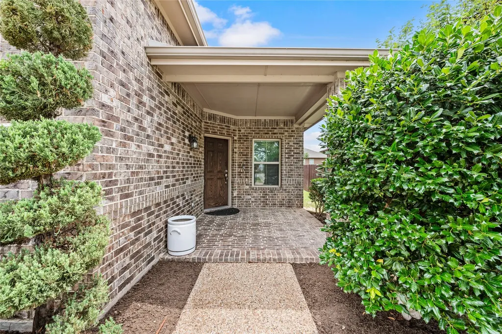 1800 Jacona Trail Fort Worth TX 76131