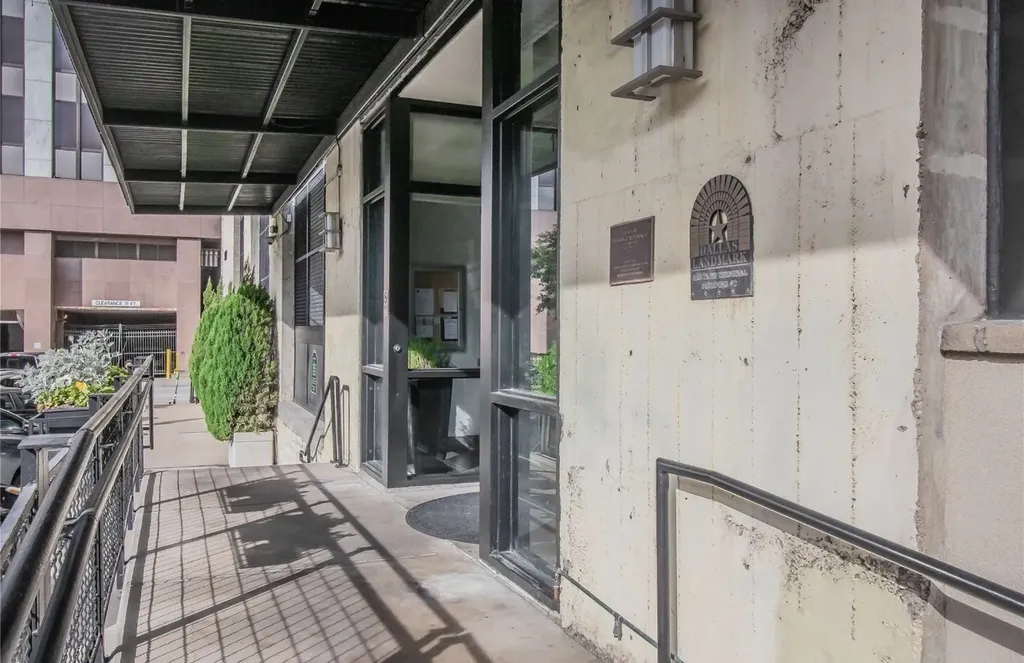 1122 Jackson Street Dallas TX 75202