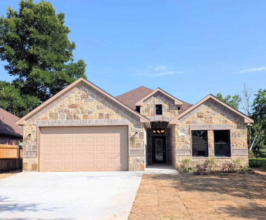 732 Fuller Avenue Cleburne TX 76031