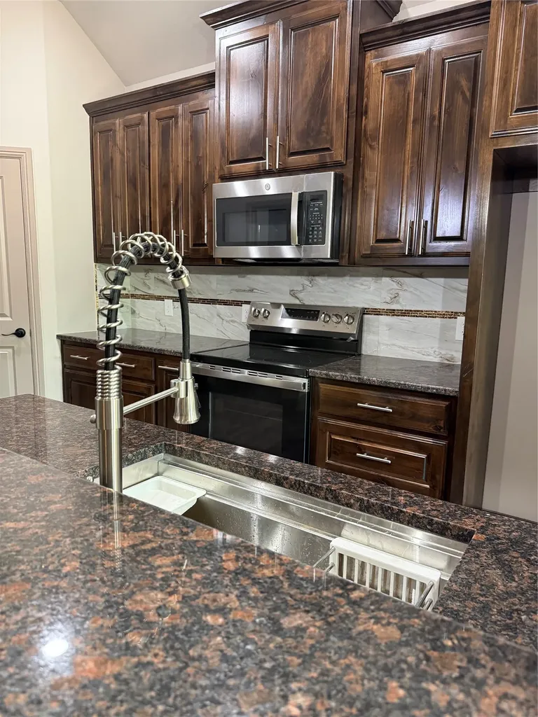 732 Fuller Avenue Cleburne TX 76031