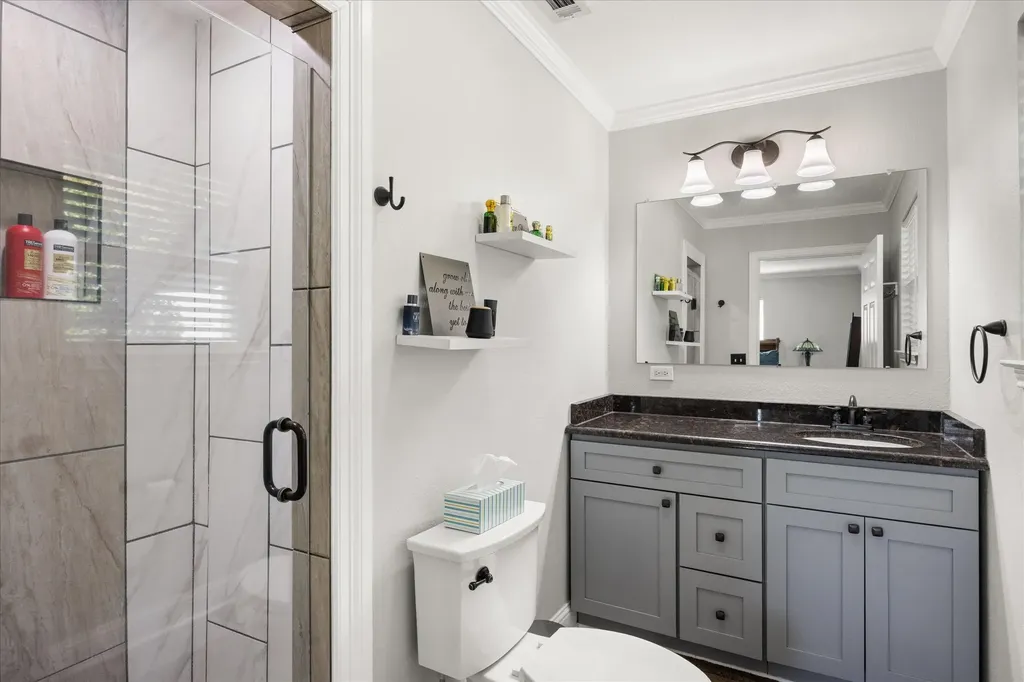 1003 Newell Hudson Oaks TX 76087