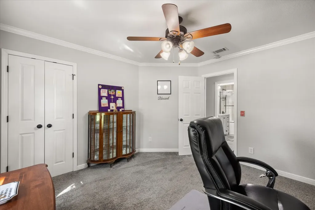 1003 Newell Hudson Oaks TX 76087